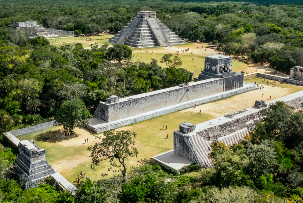 Chichen Itza 3